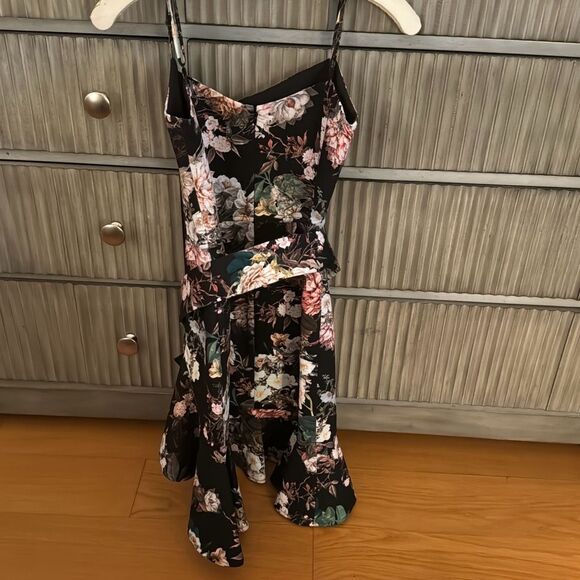 Nicholas Arielle Belted Dress Size 6 NWT - Picture 9 of 12